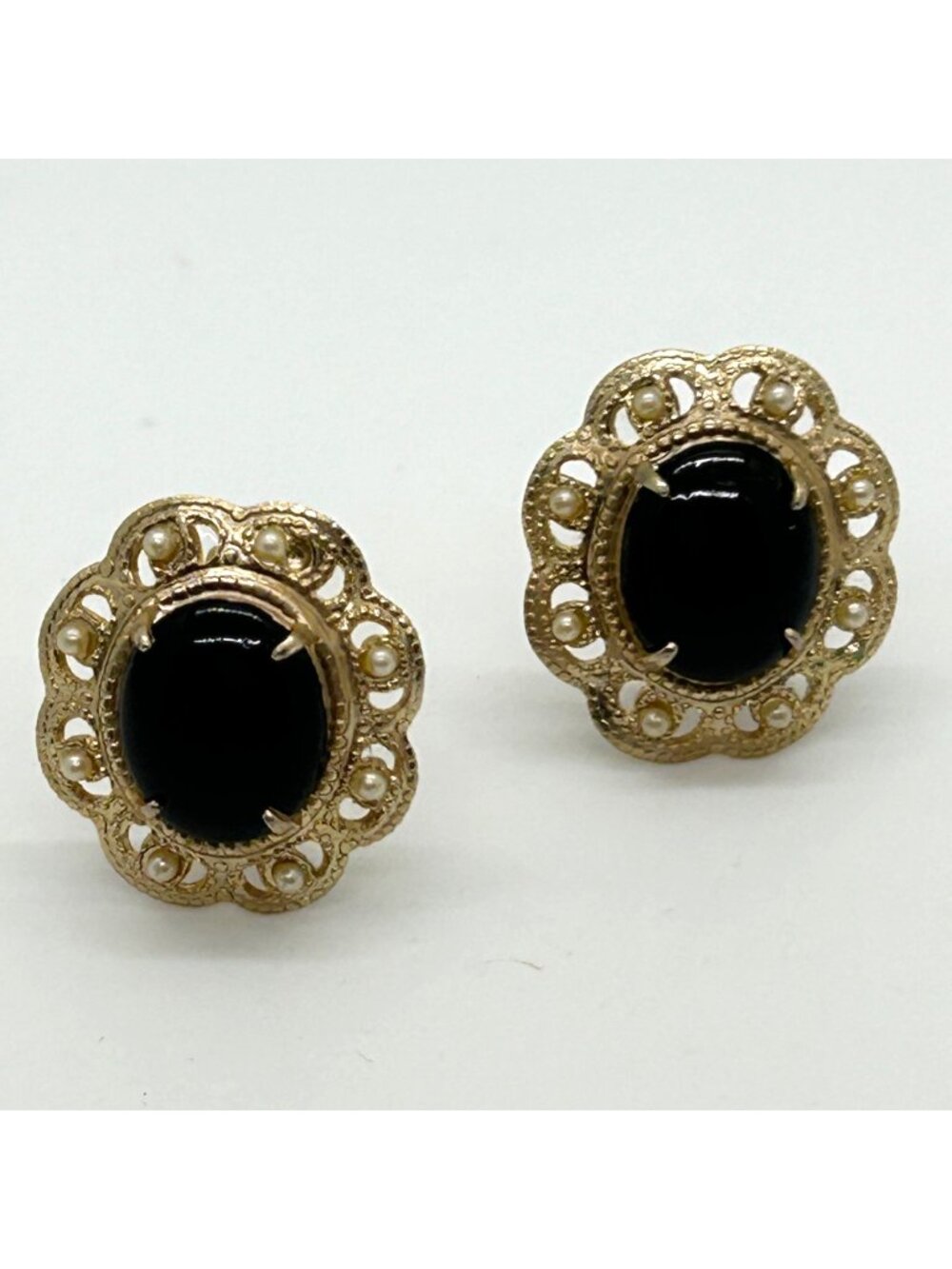 Vintage Art Deco Screw Back Earrings Black Acrylic Cabochon Filigree Retro